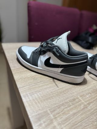 Nike Air Jordan 1 Low - Gris/Blanco
