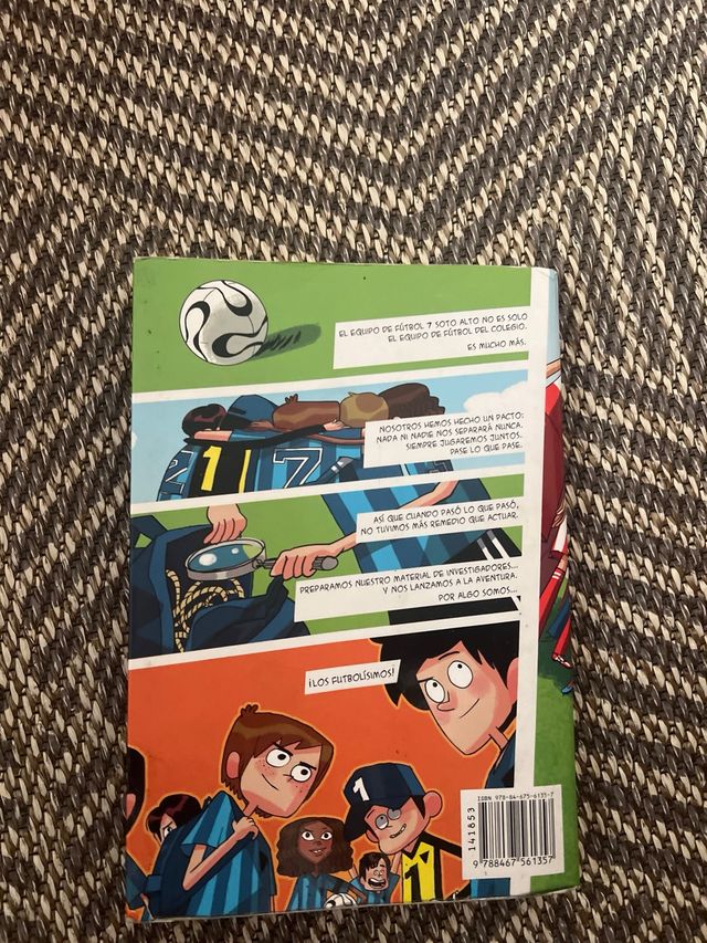 Los Futbolísimos 1: El misterio de los árbitros...