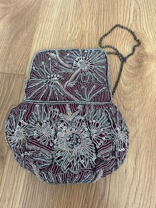 Bolso fiesta-purpura y zapatos Bimba y Lola 