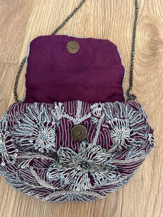 Bolso fiesta-purpura y zapatos Bimba y Lola 