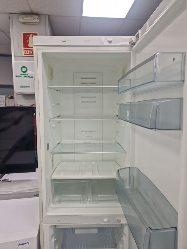 Combo nevera-lavadora + garantía 