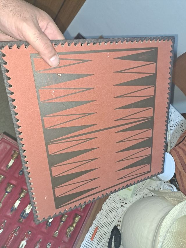 Scacchi antichi in metallo