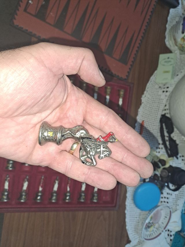 Scacchi antichi in metallo