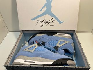 Air Jordan 4 Retro 'UNC'