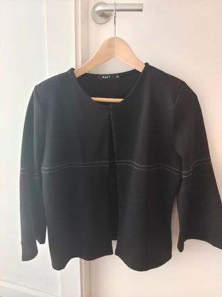 Chaqueta negra AdeT talla S