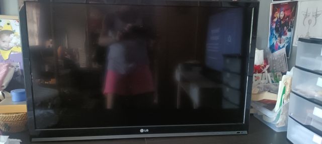 TV LG 32" - Televisor Negro