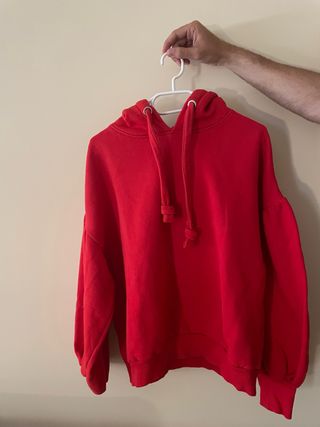 Sudadera roja Bershka