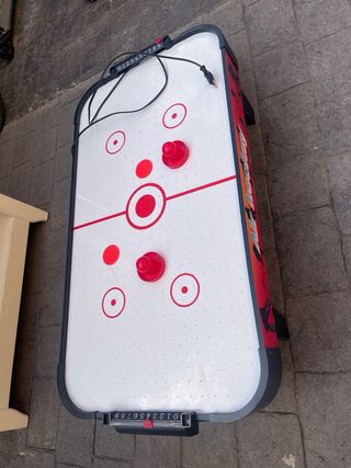 Mesa Air Hockey