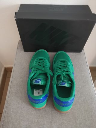  Nike Field General