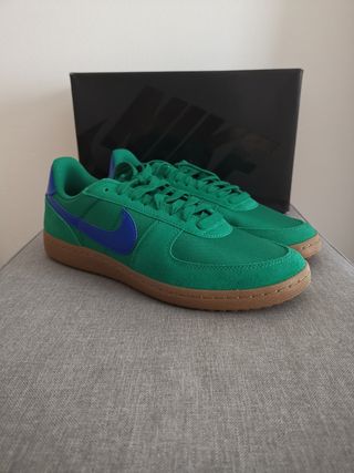  Nike Field General