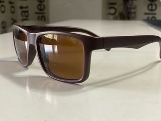 Gafas de sol marrón con cristal amarillo