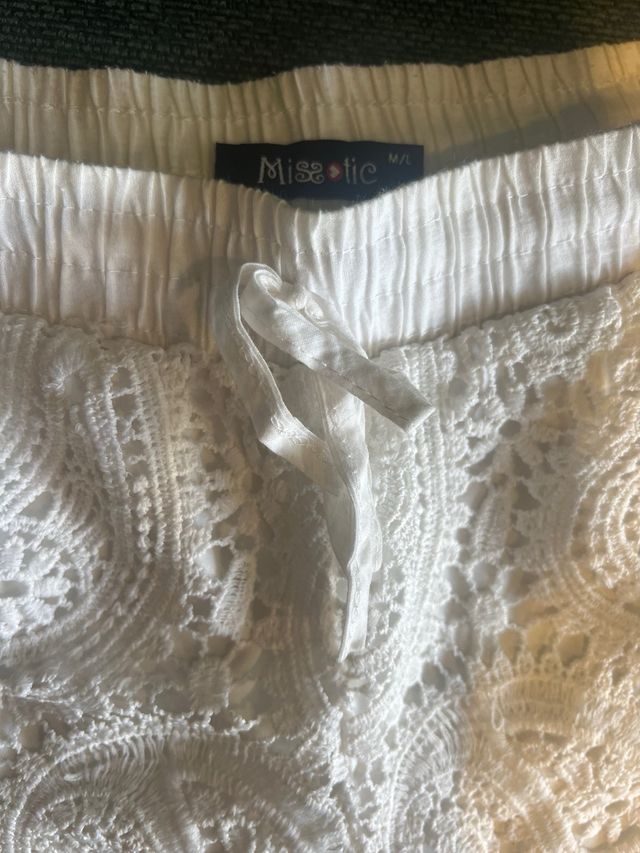 Bermuda encaje blanco Misstic M
