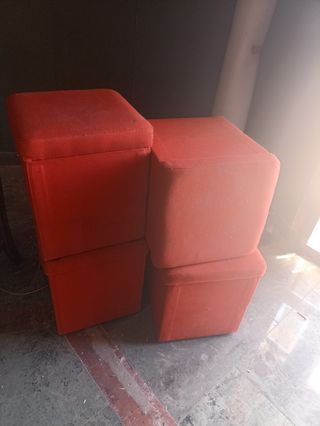 Puffs rojo de tela cinco unidades precio lote 