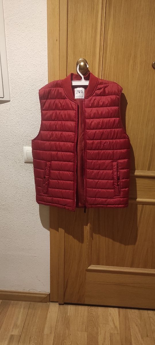 Chaleco Zara rojo acolchado