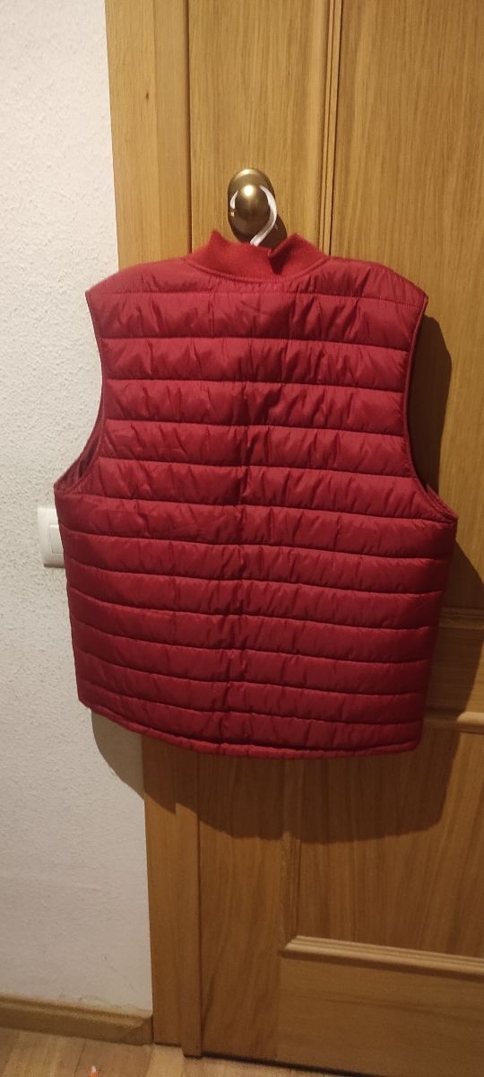 Chaleco Zara rojo acolchado