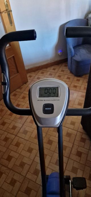 Bicicleta estática plegable y pedaleador las ds 2