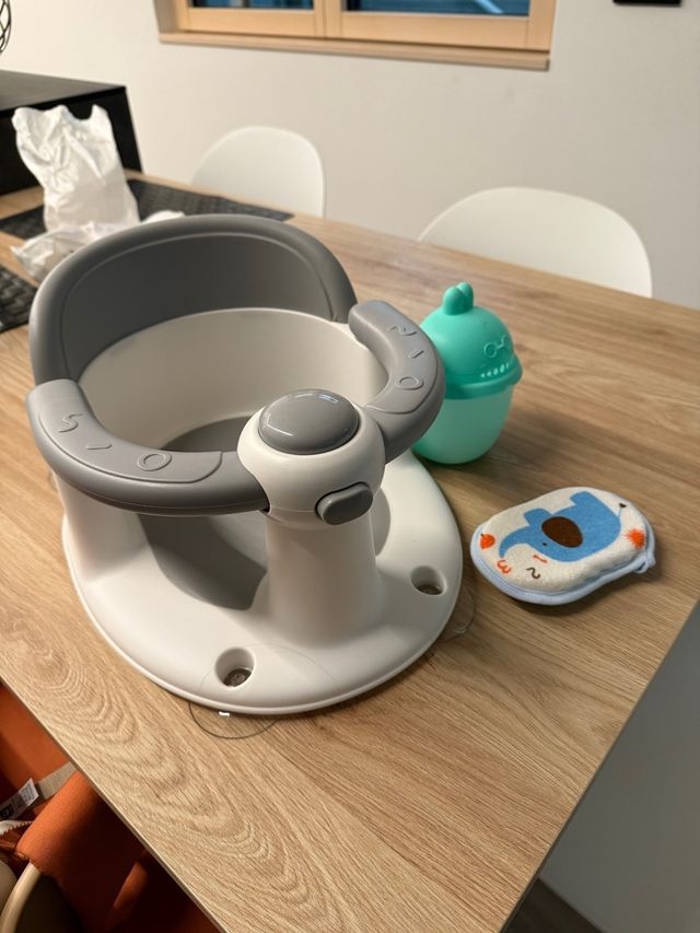 Seggiolino Bagno Neonati + Accessori