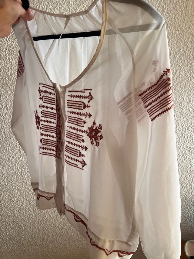 Blusa OSSYRA bordada - roja y blanca