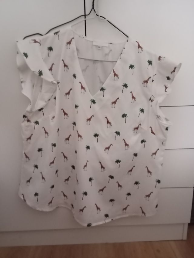 Conjunto Blusa y falda.