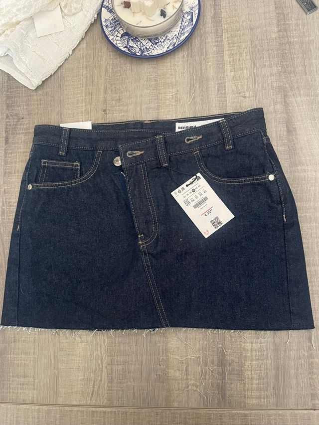Falda pantalón vaquera Bershka -talla 38
sin estre