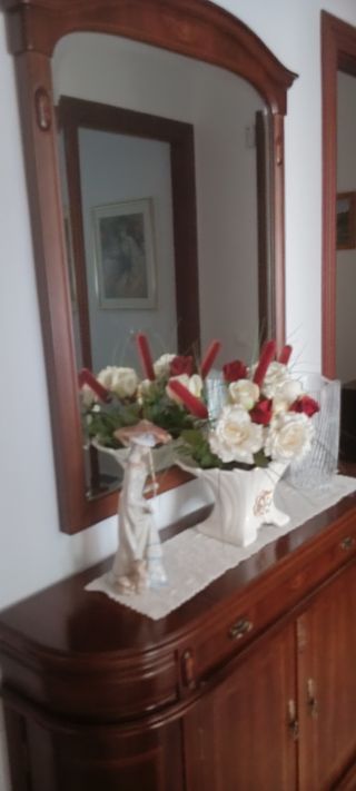 Mueble recibidor madera marrón