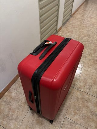 Maleta roja grande - Casi nueva