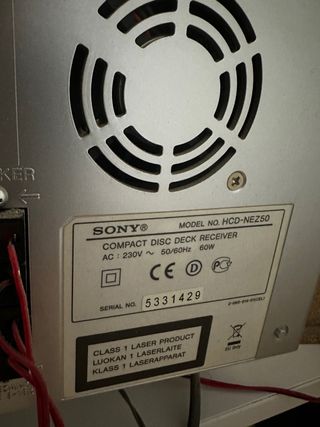 Minicadena Sony CMT-NEZ50 con mando a distancia