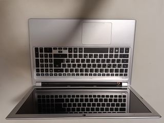 Acer Aspire V5-531 senza HDD