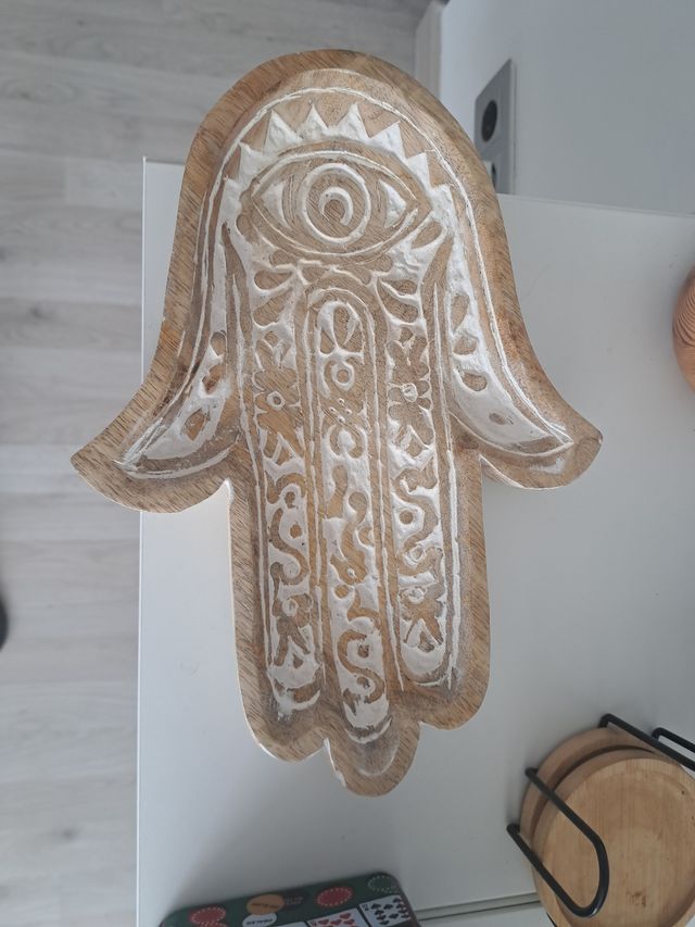 Mano de Fátima de madera