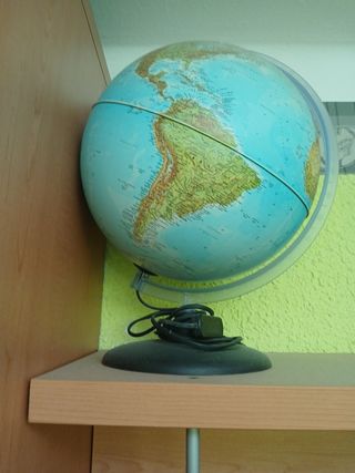 Globo terráqueo antiguo