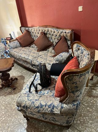 Sofá y 2 sillones estilo clásico