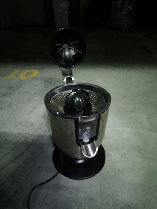 Exprimidor eléctrico