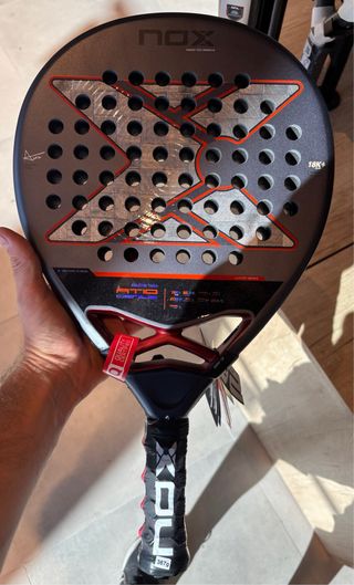 Pala pádel NOX AT10 Genius 2025