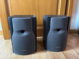 Altavoces Marantz negros