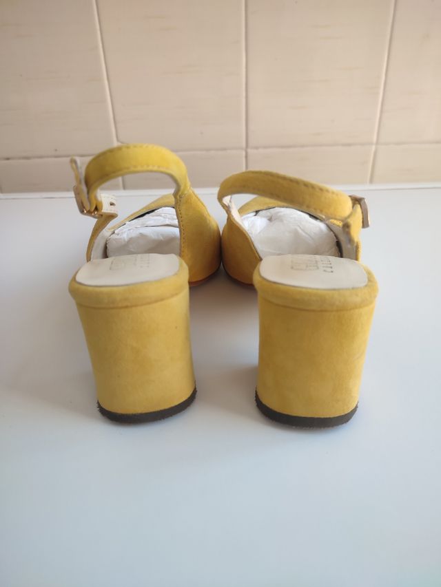 Zapatos Barminton amarillos nº37