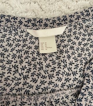 Blusa H&M fiori
