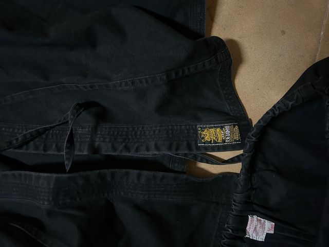 Kimono Artes Marciales Negro adulto