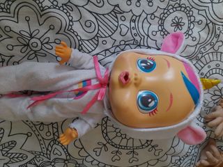 Muñeco bebe Llorón Unicornio