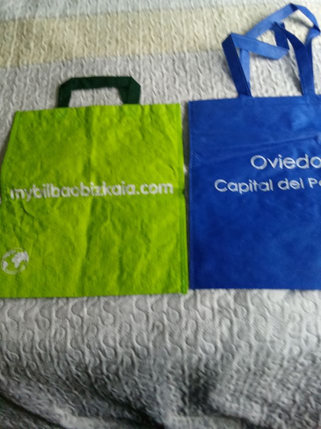 2 Bolsas tela: Bizkaia & Oviedo
