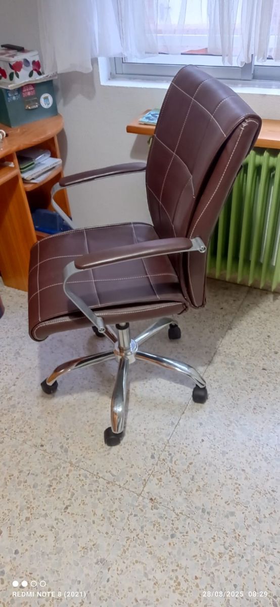 Silla oficina giratoria marrón