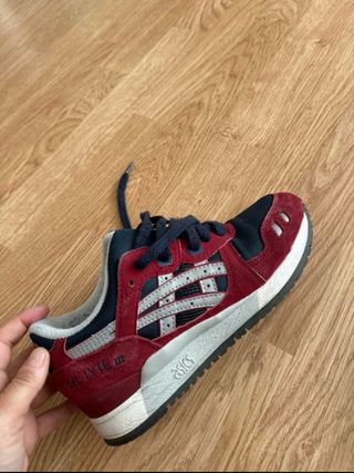 Zapatillas Asics Gel Lyte III rojas y azules