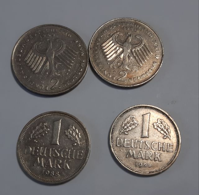 Set monete da collezione straniere