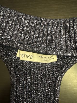 Tops brillantes: plata y amarillo