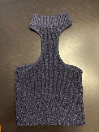 Tops brillantes: plata y amarillo