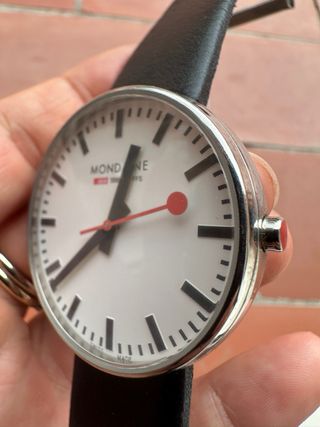 Reloj 40mm original Mondaine Swiss Made como nuevo