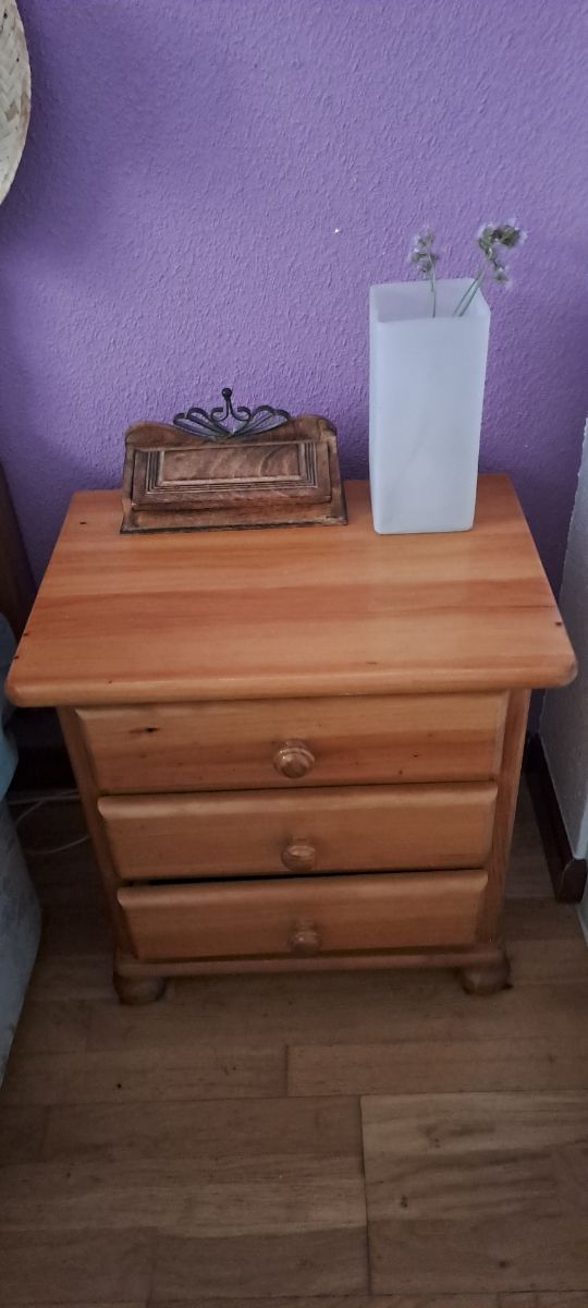 2 mesillas noche de pino macizo con cabecero 1,35