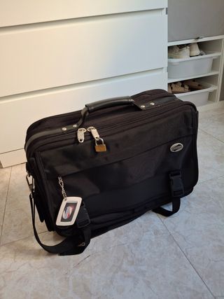 Maletín de viaje negro