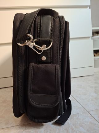Maletín de viaje negro