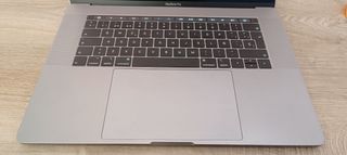 MacBook Pro 15 2019 i7 16gb Gráfica 4gb Touch Bar
