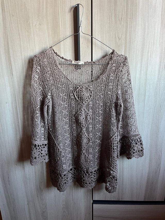 Blusa crochet marrón